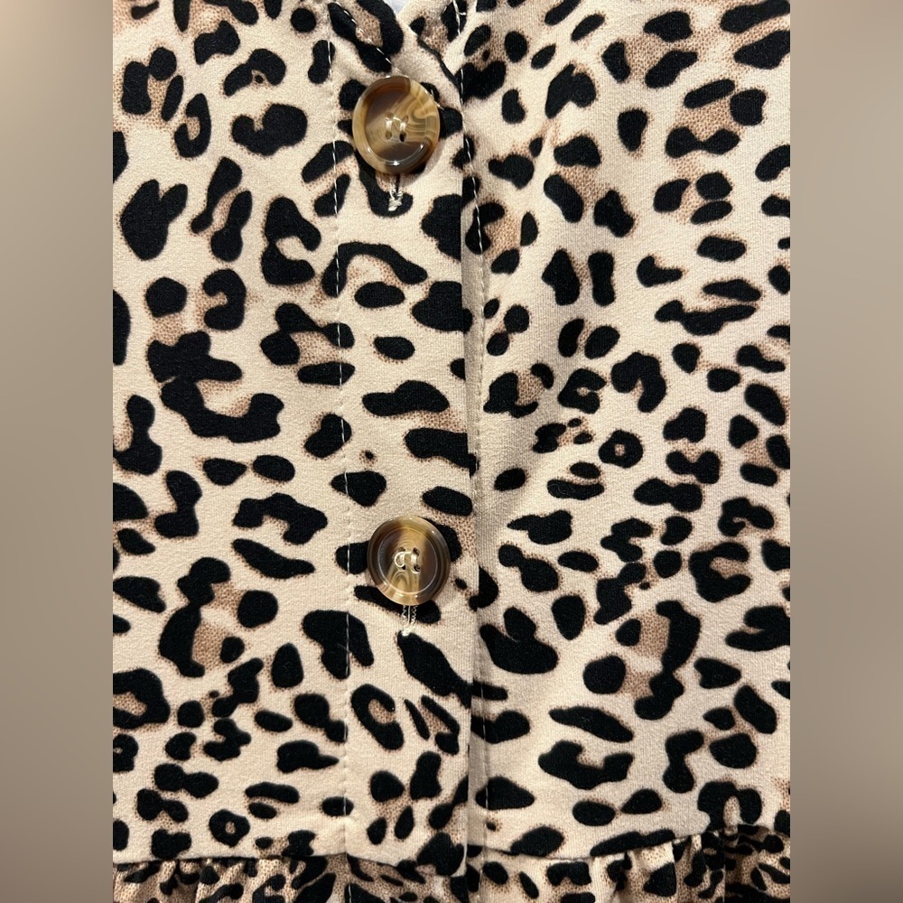 Women’s Leopard Stretchy Knit Dress. Long sleeve. Size Large. - Picture 5 of 11